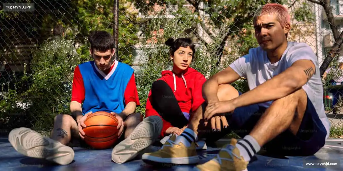 <strong>UED</strong>🏀用热血点燃赛场，用拼搏定义青春！